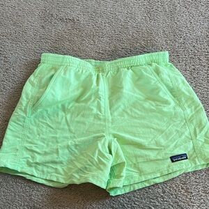 Patagonia Women's 5” Baggies Shorts, Salamander Green, Nwver Worn, Tag missing